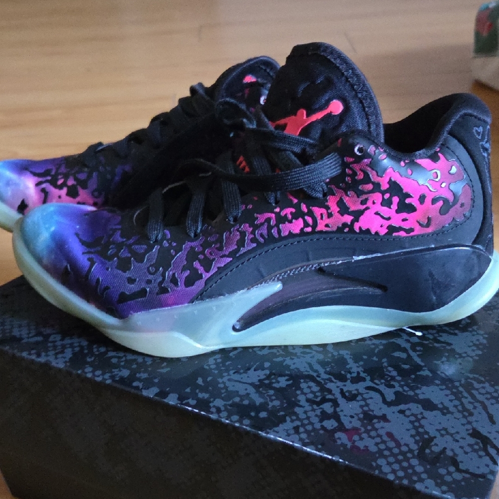 Jordan Kids Black and Purple Sneakers